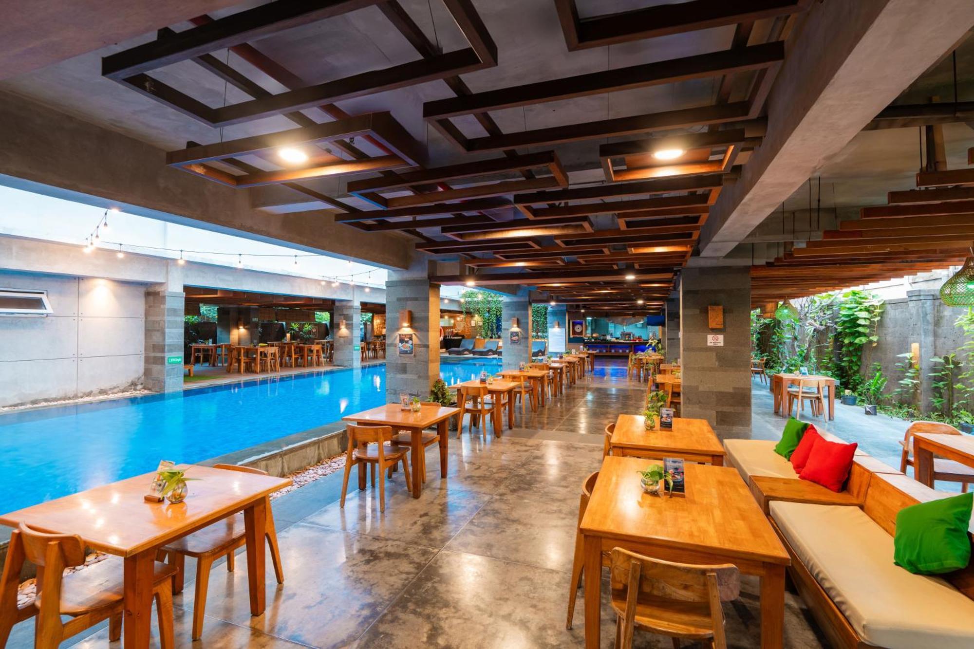 Swiss-Belexpress Kuta Legian Hotel Екстериор снимка