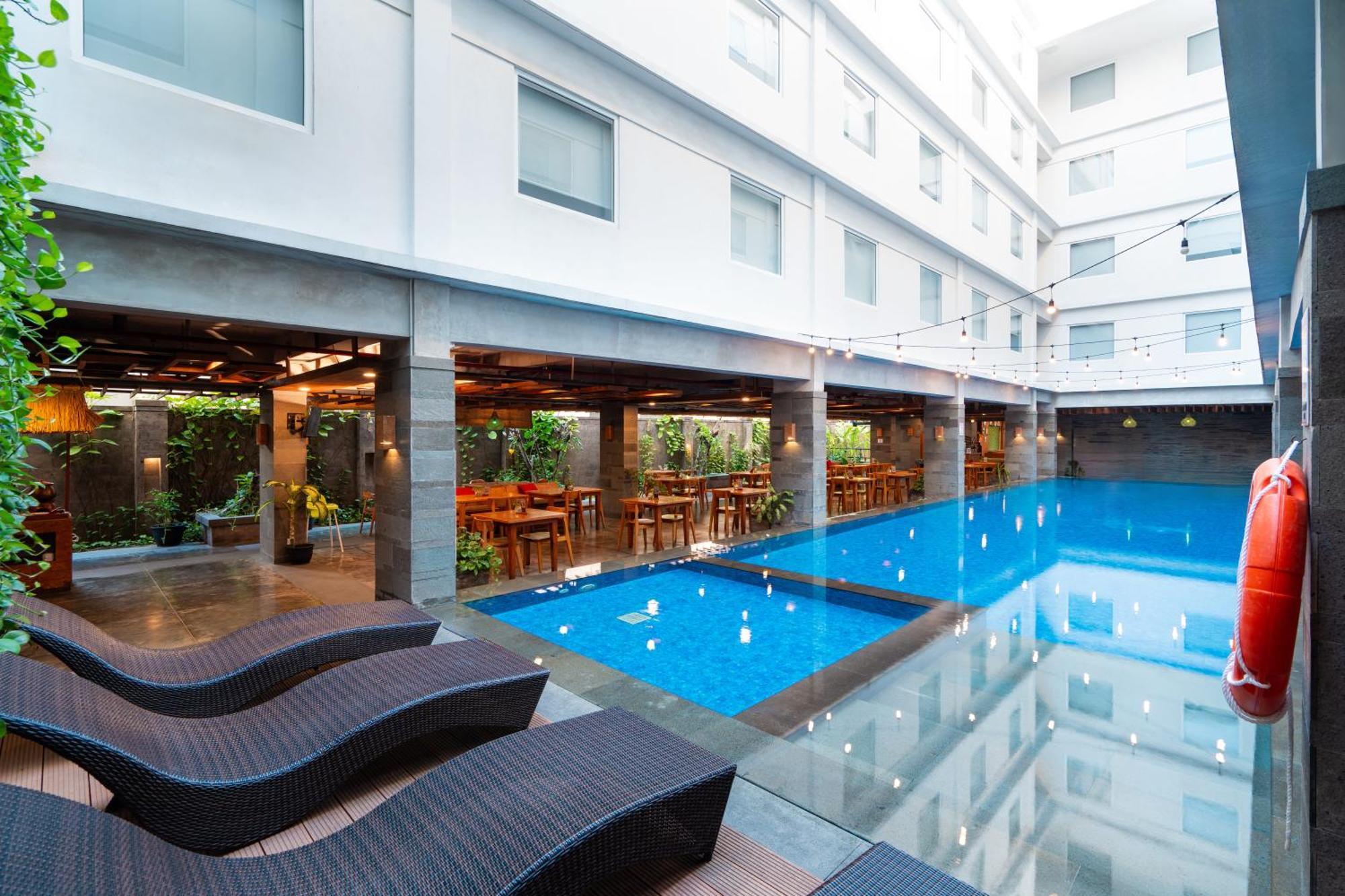 Swiss-Belexpress Kuta Legian Hotel Екстериор снимка