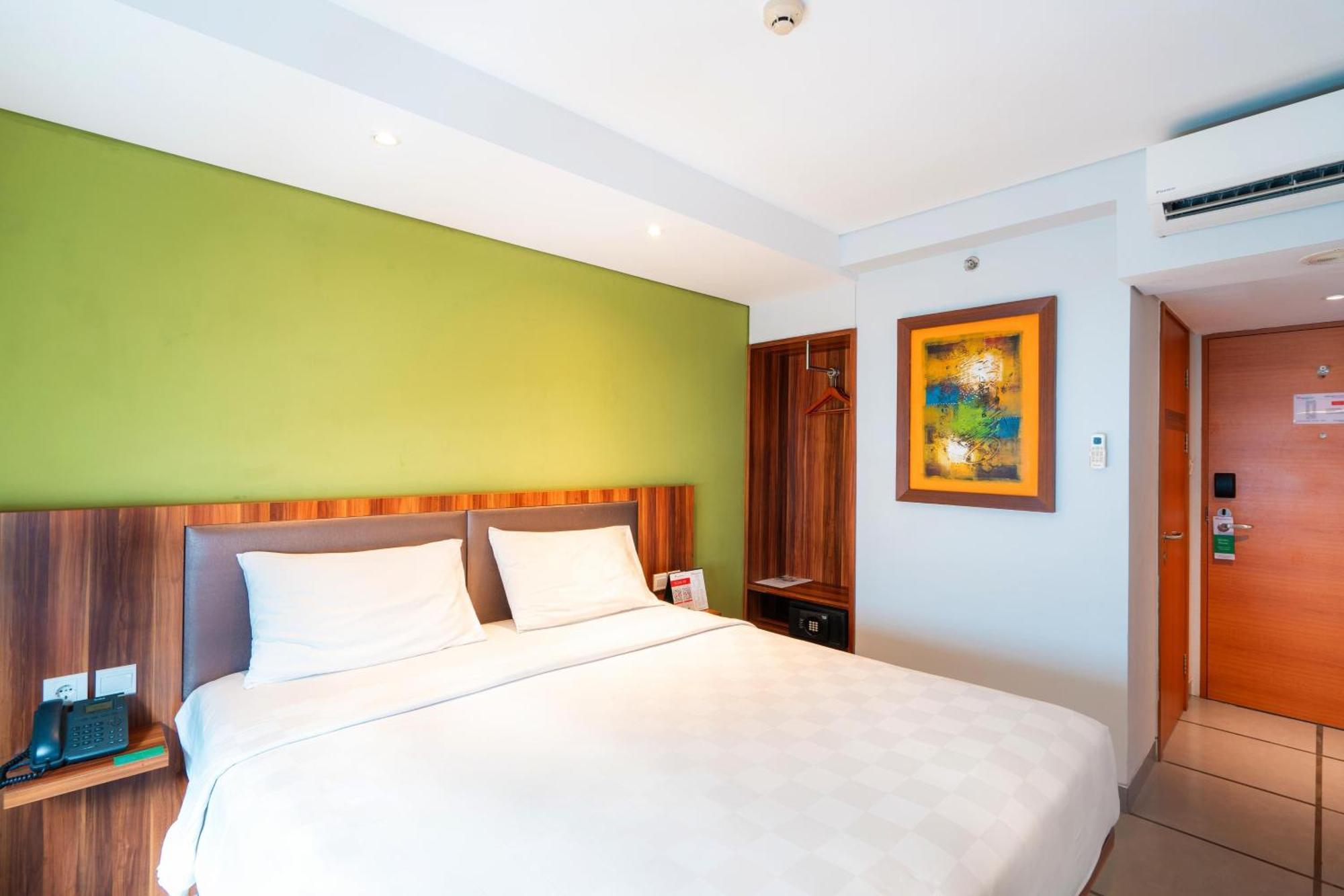 Swiss-Belexpress Kuta Legian Hotel Екстериор снимка